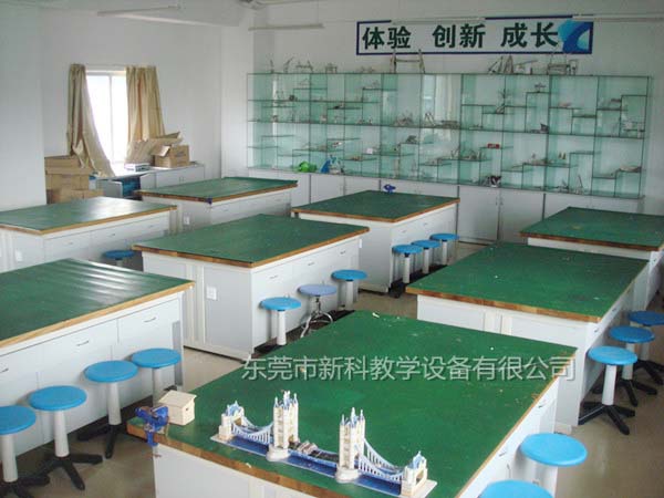 <a href='http://www.gzxiangru.cn/chanpinyiji/37-1.html' target='1' style='font-size:18px; font-weight:bold; color:#ff0000;'>通用技術實驗室設備</a>